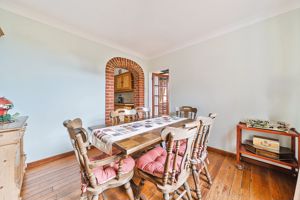 Dining room - click for photo gallery
